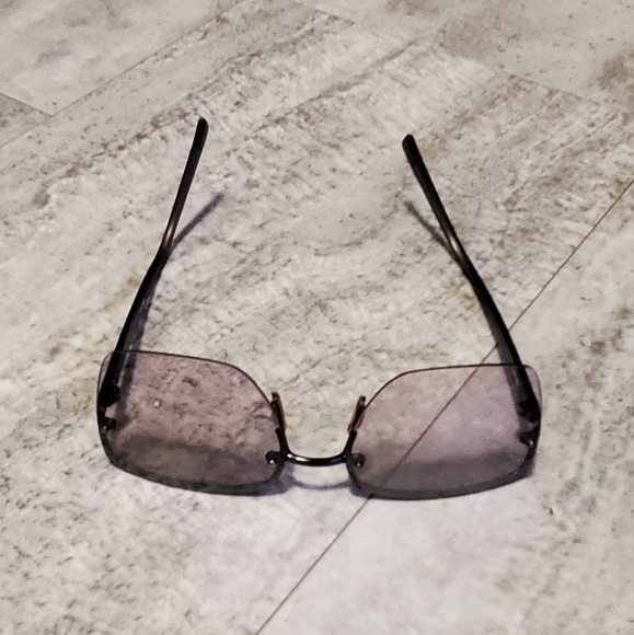 Y2K DKNY purple gradient πΆ sunglasses π - Picture 5 of 10